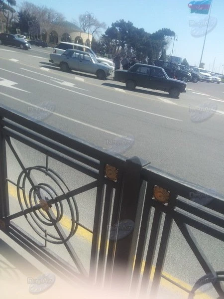 В Баку столкнулись Range Rover и 