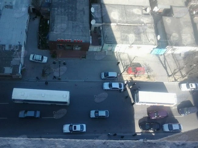 В Баку столкнулись автобусы