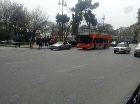 В Баку появились двухэтажные автобусы