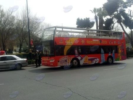 В Баку появились двухэтажные автобусы