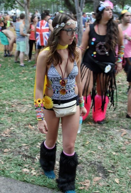 Девушки на Ultra Music Festival 2014