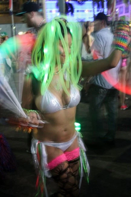 Девушки на Ultra Music Festival 2014