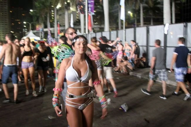 Девушки на Ultra Music Festival 2014
