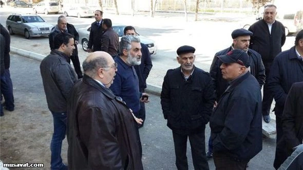 В Баку проводят акцию против вырубки деревьев