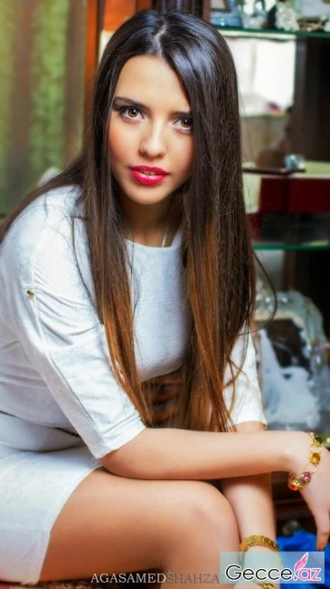 Фотосессия 18-летней азербайджанской модели и ее молодой мамы