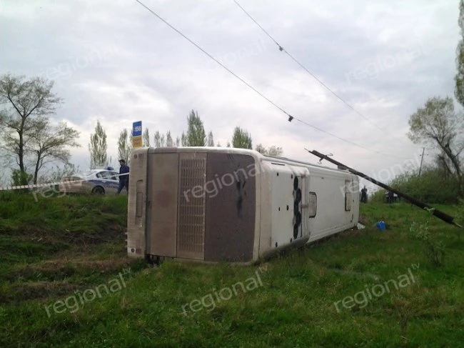В Азербайджане перевернулся автобус с 45 пассажирами