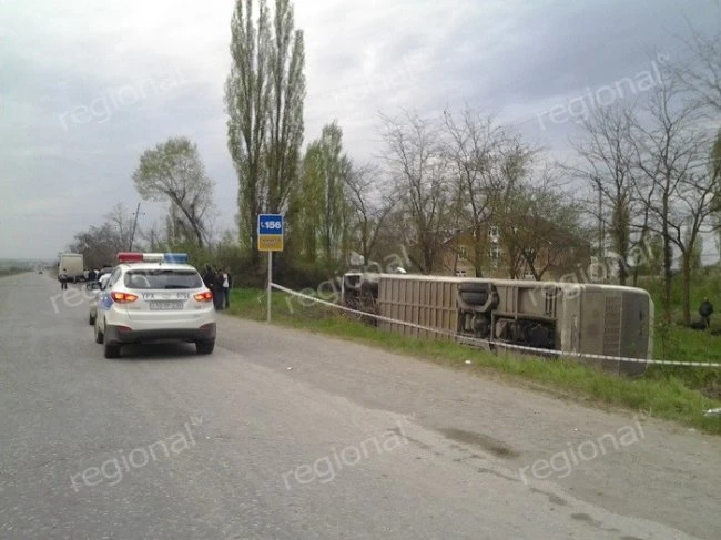 В Азербайджане перевернулся автобус с 45 пассажирами