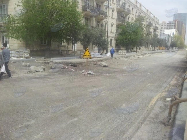В Баку закрыта часть проспекта Ходжалы