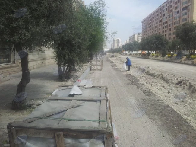 В Баку закрыта часть проспекта Ходжалы