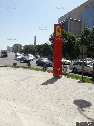 В Баку открылся первый в Азербайджане салон Ferrari
