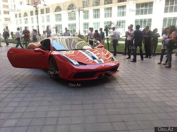 В Баку открылся первый в Азербайджане салон Ferrari