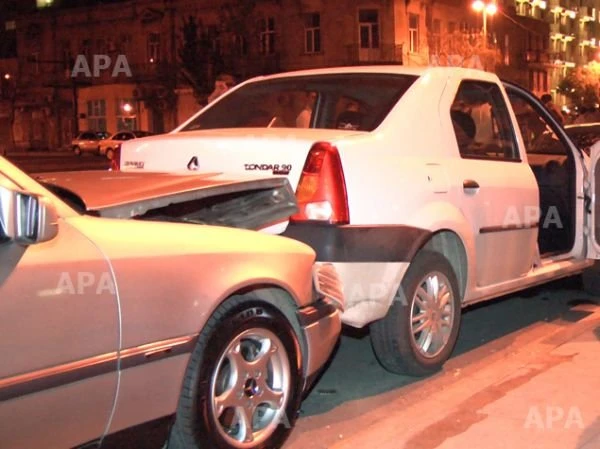 В Баку произошла еще одна цепная авария