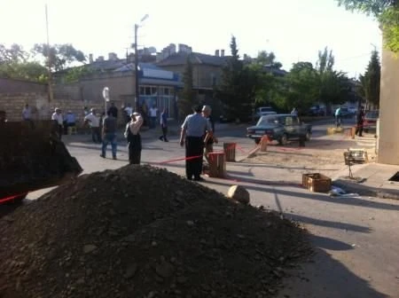 В Сумгайыте провалился тротуар