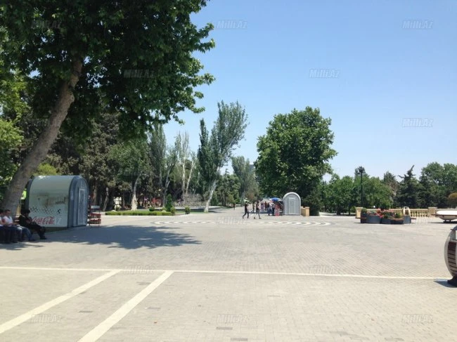 Бакинский бульвар остался без выпускников