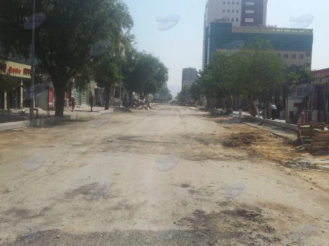 В Баку перерыта одна из улиц