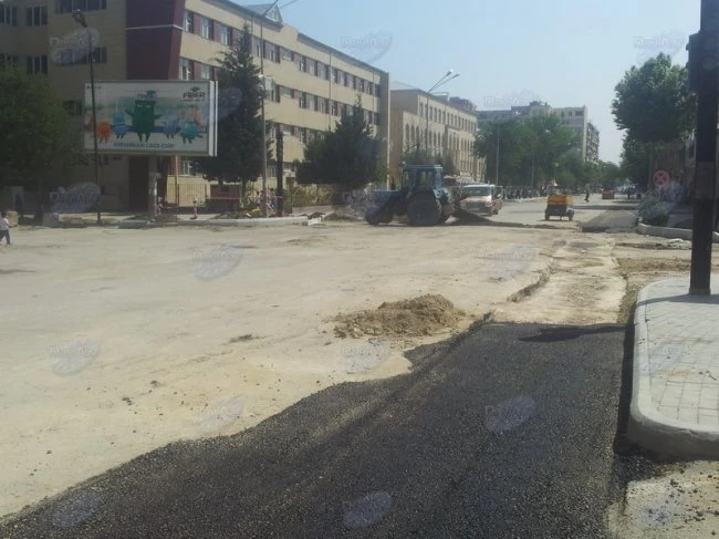 В Баку перерыта одна из улиц