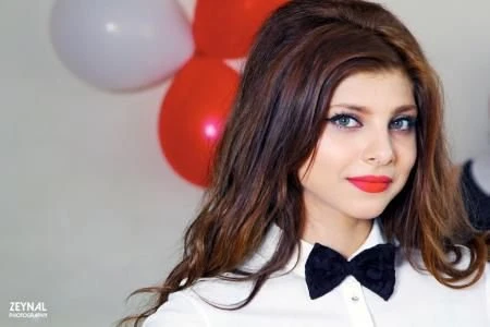 Финалистка «Miss Azerbaijan 2014»  отметила день «последнего звонка»