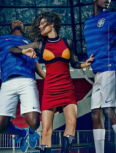 Изабели Фонтана на страницах Harper's Bazaar Brazil