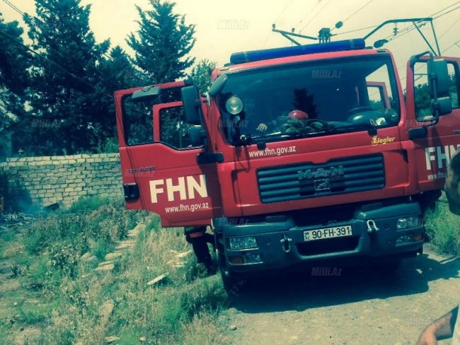 В Баку произошел сильный пожар