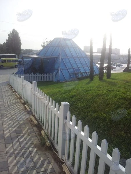 Остановка нового образца в Баку