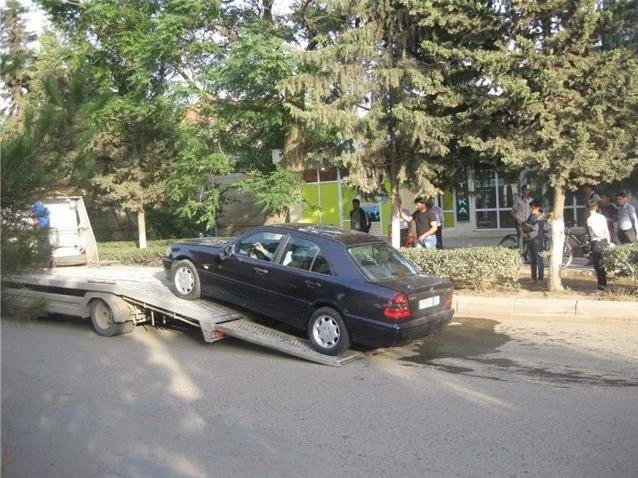 В Азербайджане водитель, сбивший мальчика, выкрал его из больницы