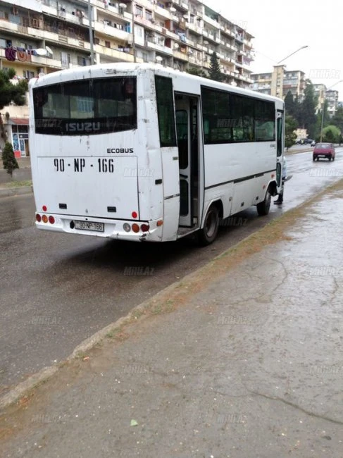 В Баку произошло третье ДТП с участием автобуса