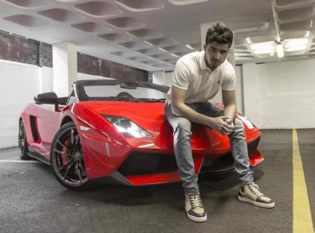 19-летнему миллионеру сожгли суперкары на сумму в £500 тыс (видео)