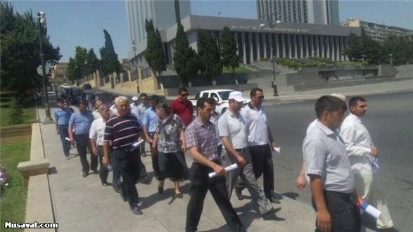 Полиция разогнала антиармянскую акцию в центре Баку