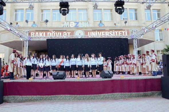 В БГУ состоялся выпускной