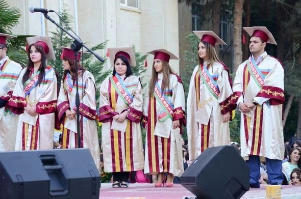 В БГУ состоялся выпускной