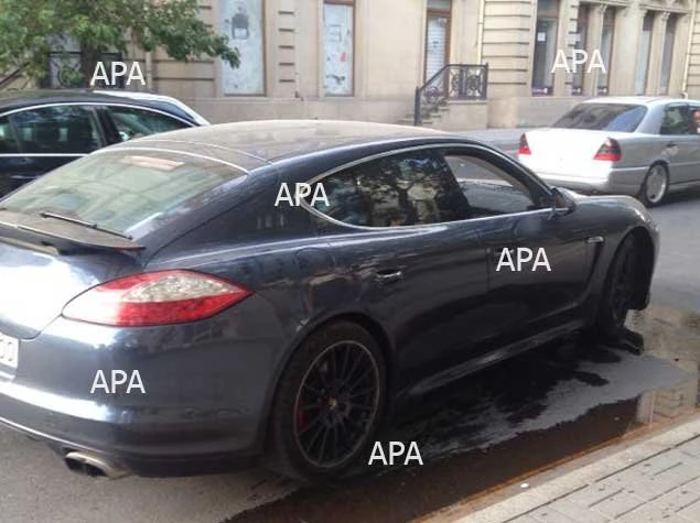 Porsche сбил пешехода в Баку