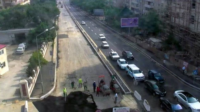 На двух улицах Баку перекрыто автодвижение
