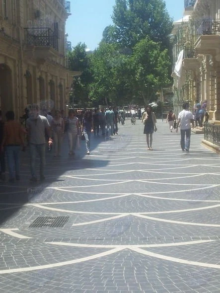 В центре Баку запретили велосипеды