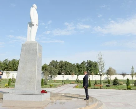 Президент Ильхам Алиев прибыл в Хызинский район