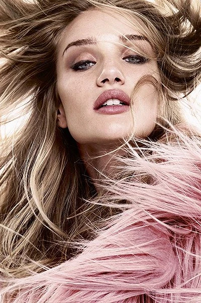 Рози Хантингтон-Уайтли на страницах Harper`s Bazaar