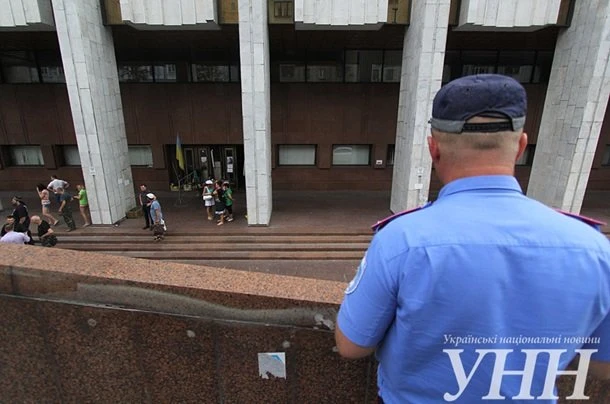 На Европейской площади в Киеве произошел взрыв: есть пострадавшие