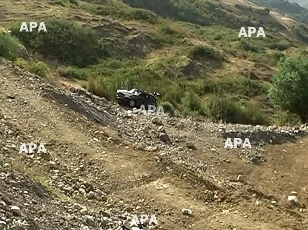 В Азербайджане автомобиль сорвался в ущелье, есть жертва