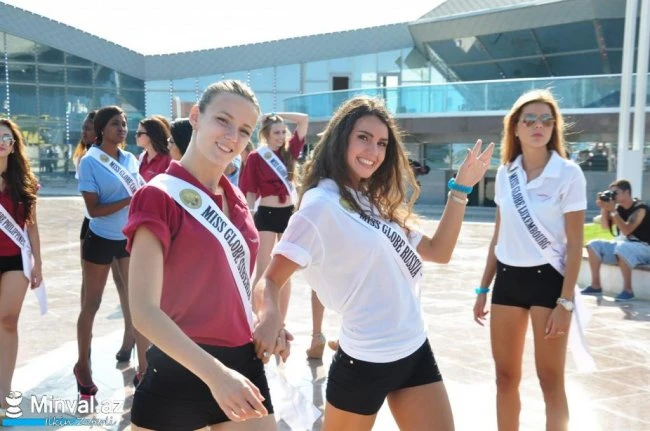 Участницы «Miss Globe İnternational» отдыхают в Khazar Islands (видео)