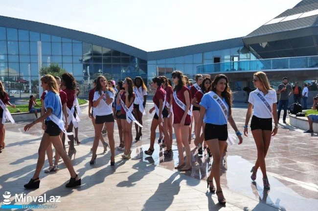 Участницы «Miss Globe İnternational» отдыхают в Khazar Islands (видео)