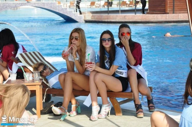 Участницы «Miss Globe İnternational» отдыхают в Khazar Islands (видео)