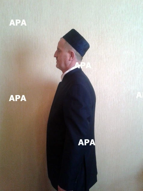 В Азербайджане ввели единую форму одежды имамов и ахундов