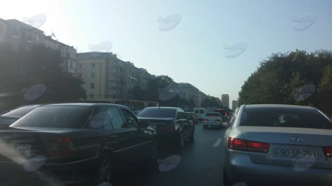 Бакинские автобусы вновь нарушают правила