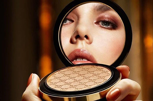 Шарлотта Казираги в рекламе косметики Gucci