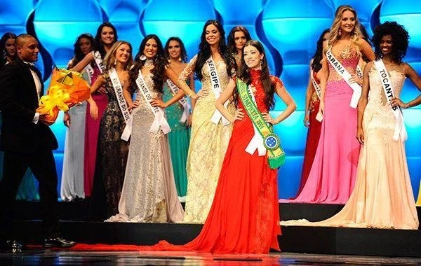 Emin выступил с хитом «AMOR» в финале «Miss Brasil 2014» (видео)