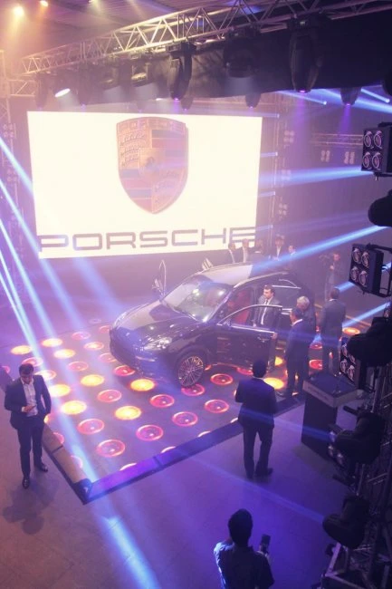 В Баку представлен новый Porsche Cayenne