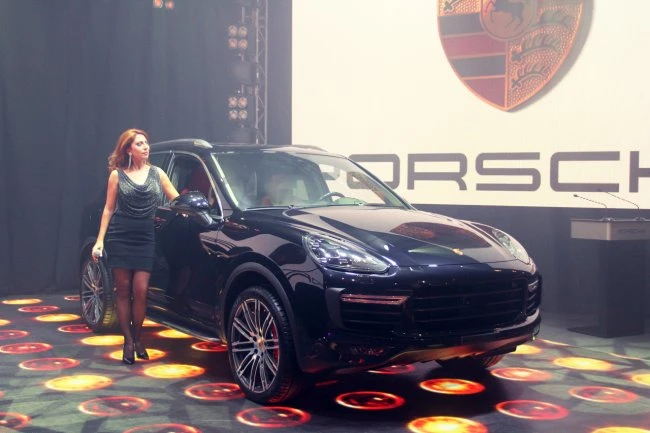 В Баку представлен новый Porsche Cayenne