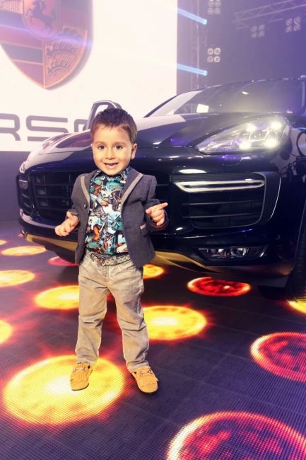 В Баку представлен новый Porsche Cayenne