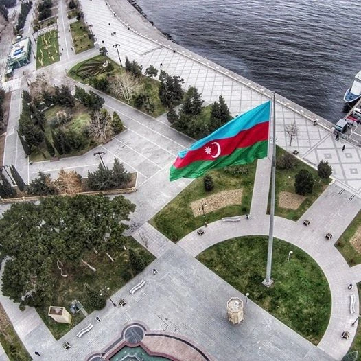 «Знай наших»: Талантливый фотограф Фариз Гулиев покоряет социальные сети (видео)