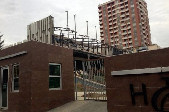 В Баку сносится один из самых известных клубов «Hezz Club»