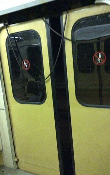 В бакинском метро вновь произошло ЧП